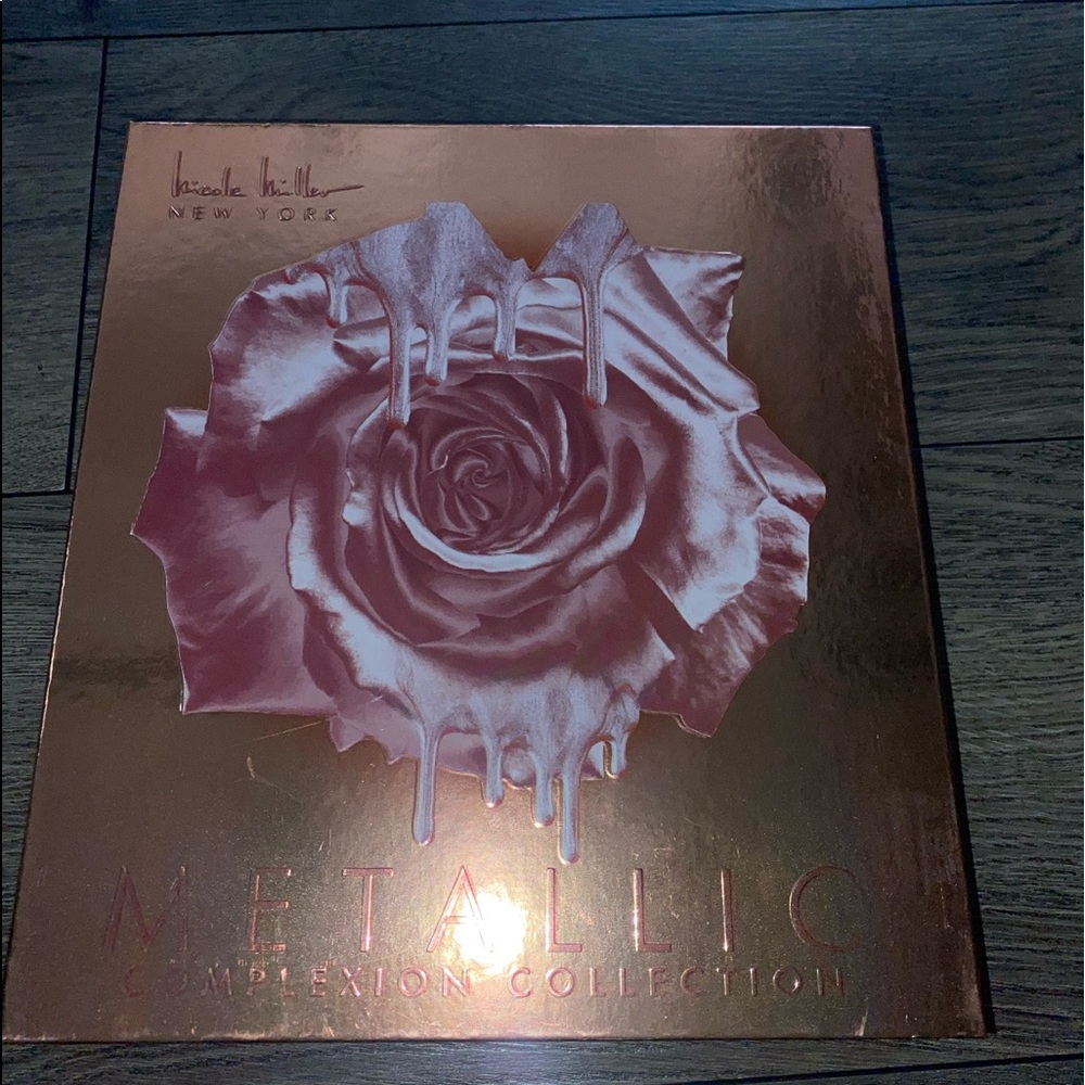 Nicole Miller collection of brushes